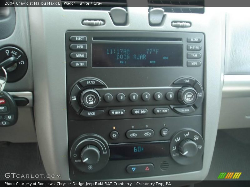 White / Gray 2004 Chevrolet Malibu Maxx LT Wagon
