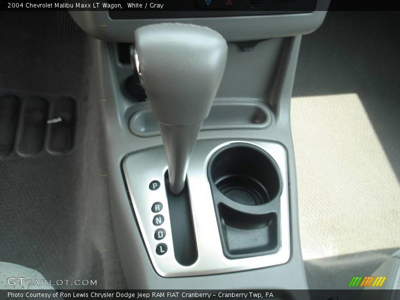 White / Gray 2004 Chevrolet Malibu Maxx LT Wagon