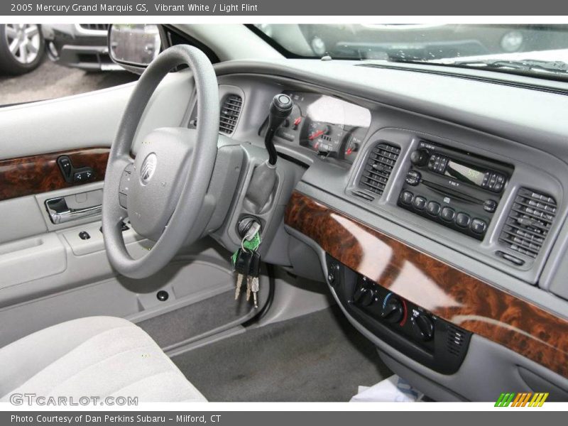 Vibrant White / Light Flint 2005 Mercury Grand Marquis GS
