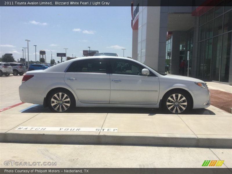 Blizzard White Pearl / Light Gray 2011 Toyota Avalon Limited