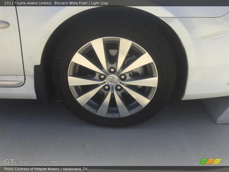Blizzard White Pearl / Light Gray 2011 Toyota Avalon Limited