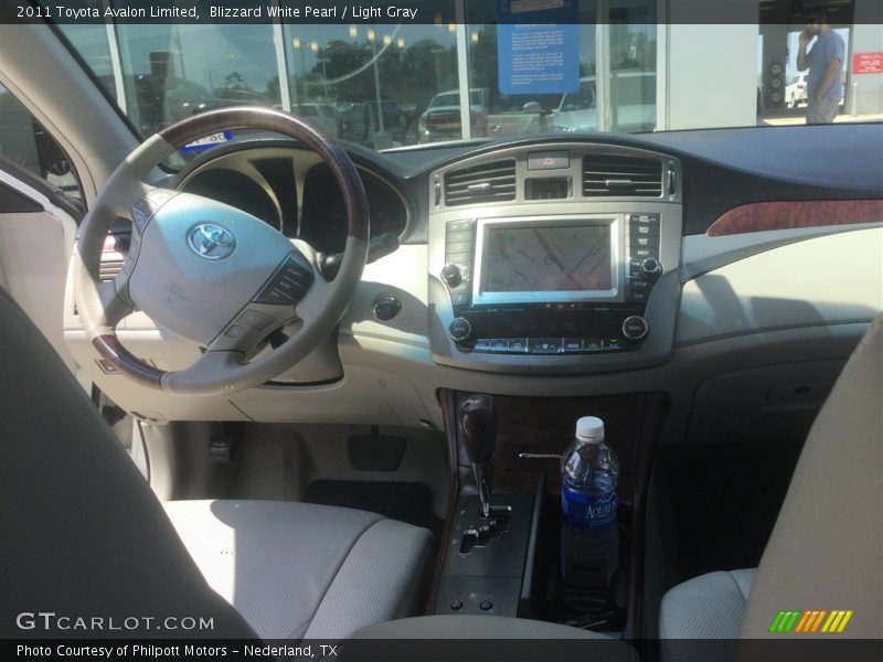Blizzard White Pearl / Light Gray 2011 Toyota Avalon Limited