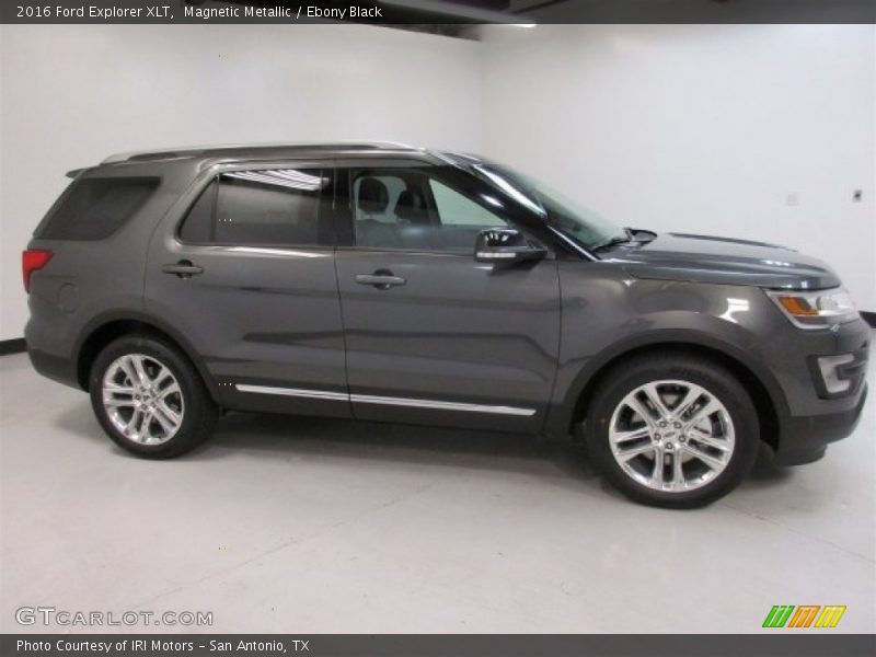 Magnetic Metallic / Ebony Black 2016 Ford Explorer XLT