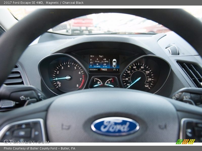 Magnetic / Charcoal Black 2017 Ford Escape SE 4WD