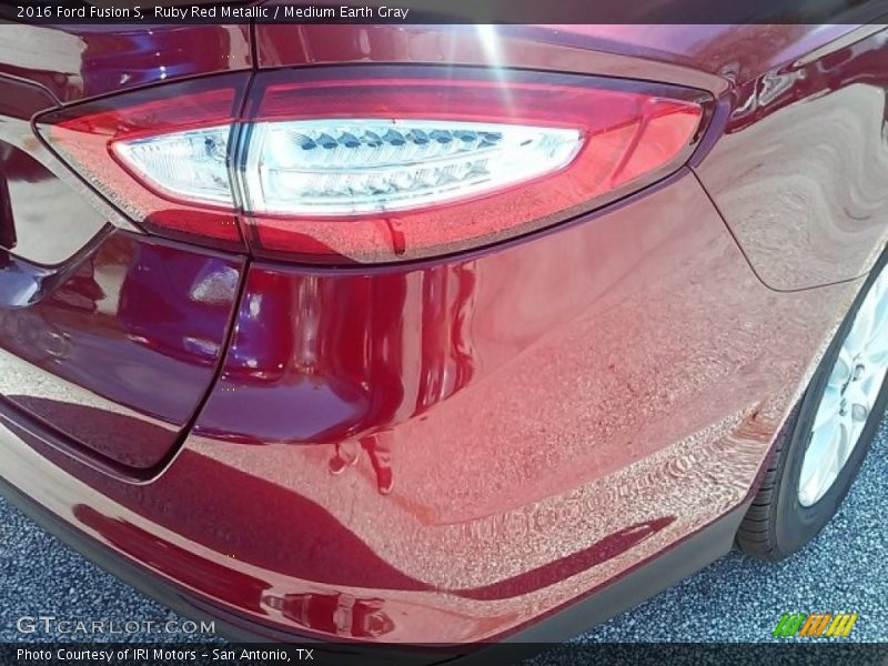 Ruby Red Metallic / Medium Earth Gray 2016 Ford Fusion S