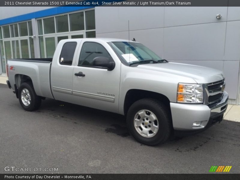 Sheer Silver Metallic / Light Titanium/Dark Titanium 2011 Chevrolet Silverado 1500 LT Extended Cab 4x4