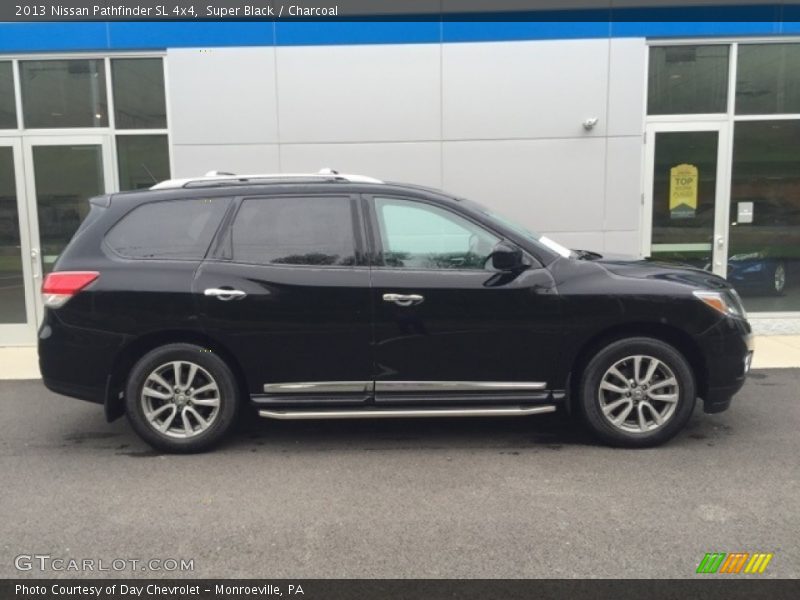 Super Black / Charcoal 2013 Nissan Pathfinder SL 4x4