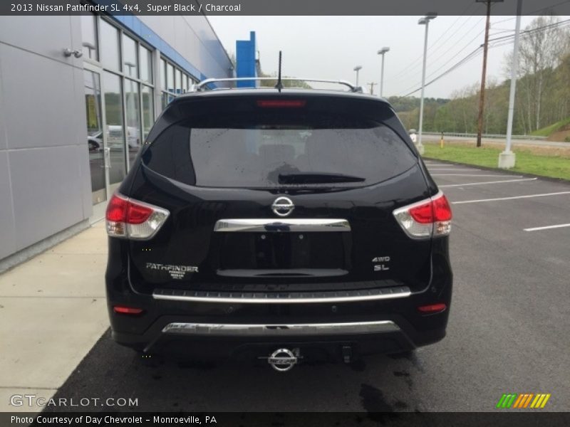 Super Black / Charcoal 2013 Nissan Pathfinder SL 4x4