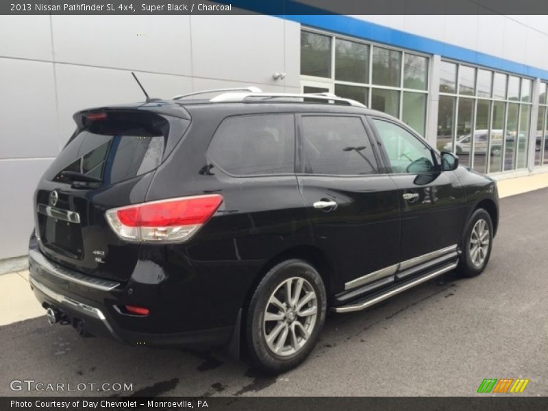 Super Black / Charcoal 2013 Nissan Pathfinder SL 4x4