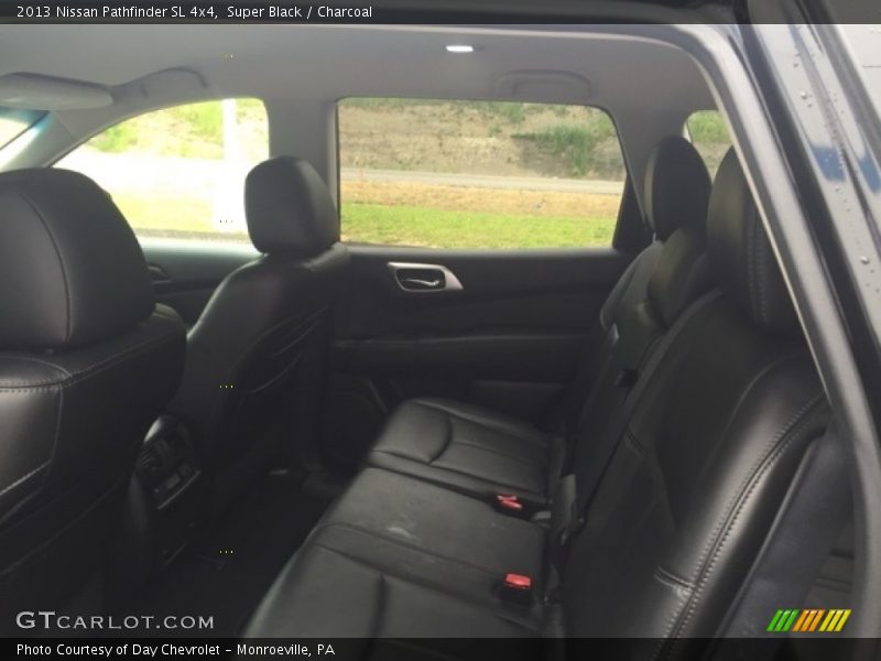 Super Black / Charcoal 2013 Nissan Pathfinder SL 4x4