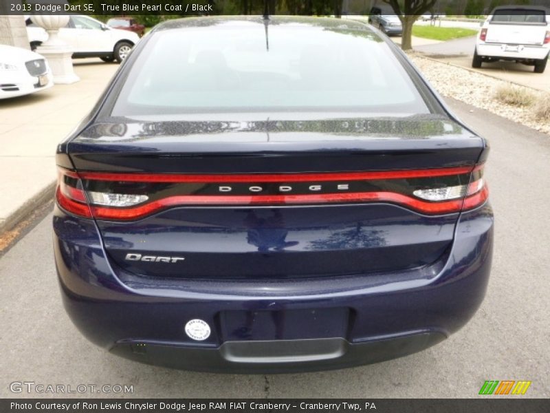 True Blue Pearl Coat / Black 2013 Dodge Dart SE
