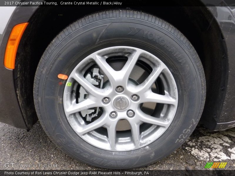 Granite Crystal Metallic / Black/Alloy 2017 Chrysler Pacifica Touring