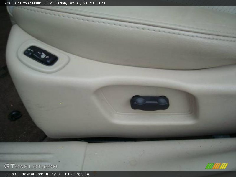 White / Neutral Beige 2005 Chevrolet Malibu LT V6 Sedan