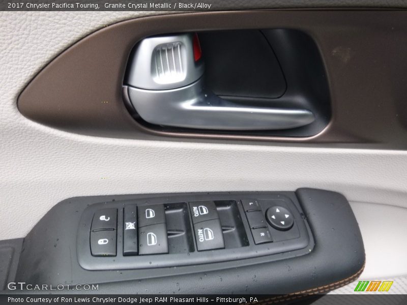 Granite Crystal Metallic / Black/Alloy 2017 Chrysler Pacifica Touring