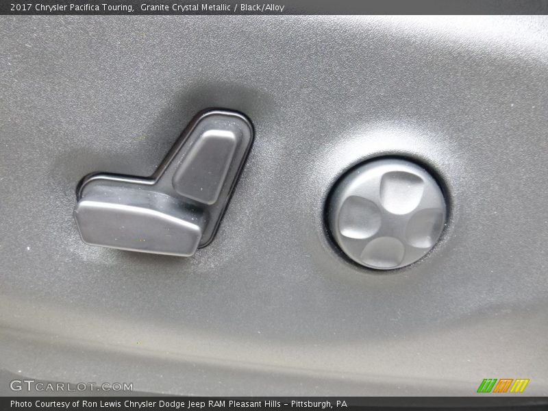 Granite Crystal Metallic / Black/Alloy 2017 Chrysler Pacifica Touring