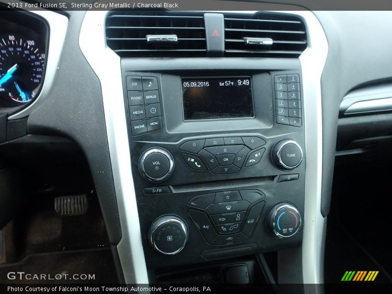 Sterling Gray Metallic / Charcoal Black 2013 Ford Fusion SE