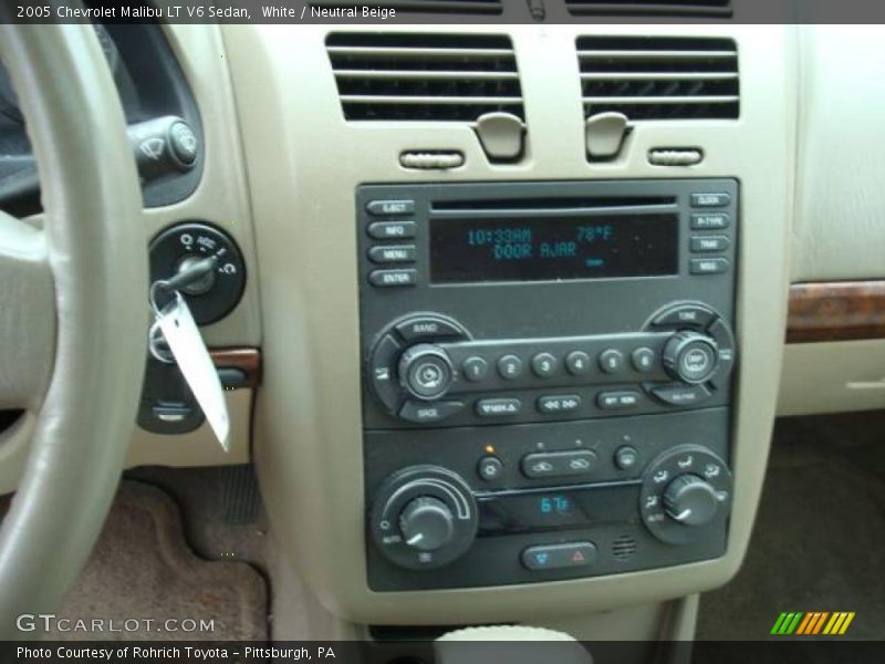 White / Neutral Beige 2005 Chevrolet Malibu LT V6 Sedan