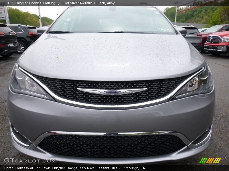 Billet Silver Metallic / Black/Alloy 2017 Chrysler Pacifica Touring L