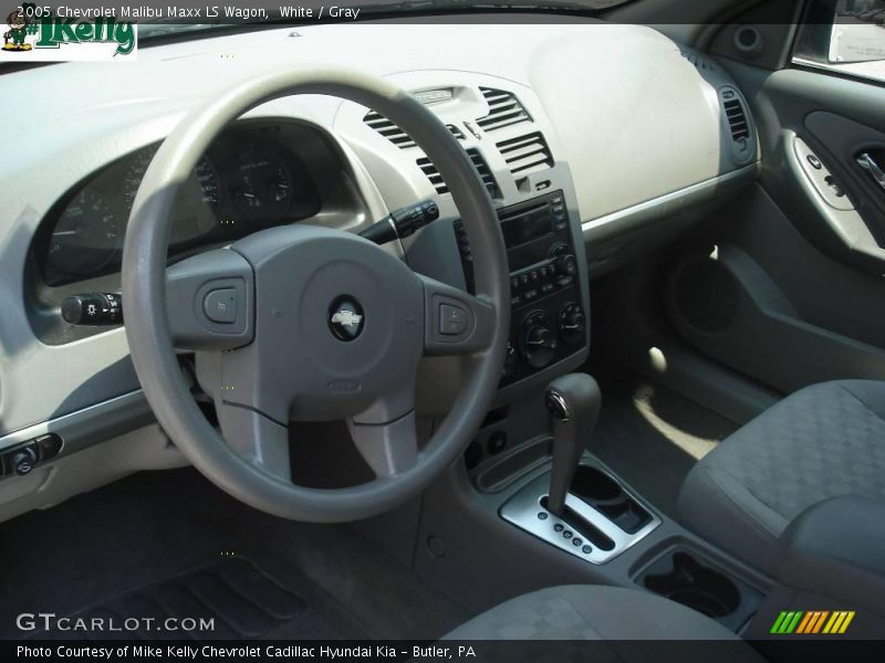 White / Gray 2005 Chevrolet Malibu Maxx LS Wagon