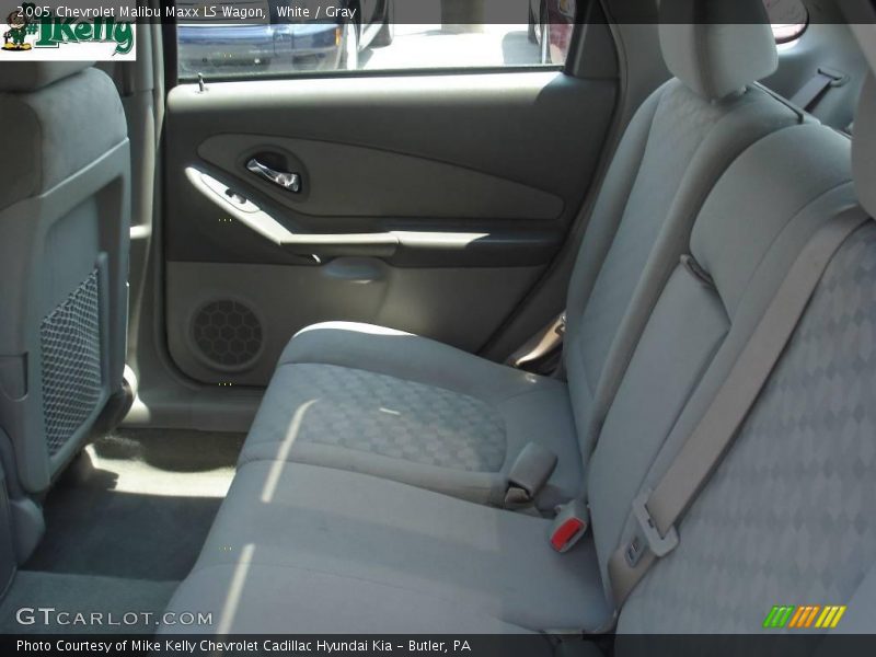 White / Gray 2005 Chevrolet Malibu Maxx LS Wagon
