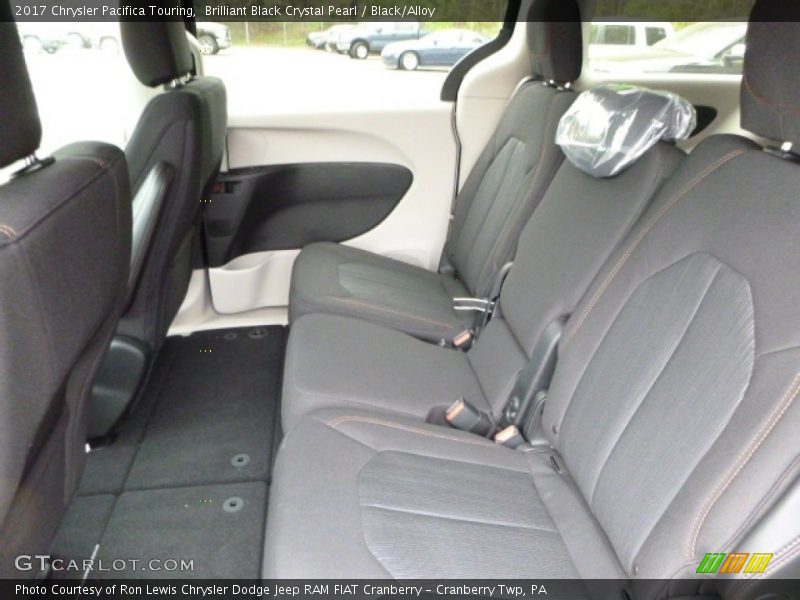 Brilliant Black Crystal Pearl / Black/Alloy 2017 Chrysler Pacifica Touring