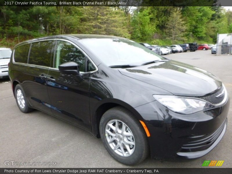 Brilliant Black Crystal Pearl / Black/Alloy 2017 Chrysler Pacifica Touring