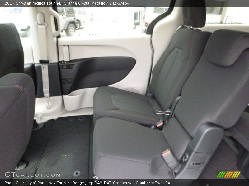 Granite Crystal Metallic / Black/Alloy 2017 Chrysler Pacifica Touring