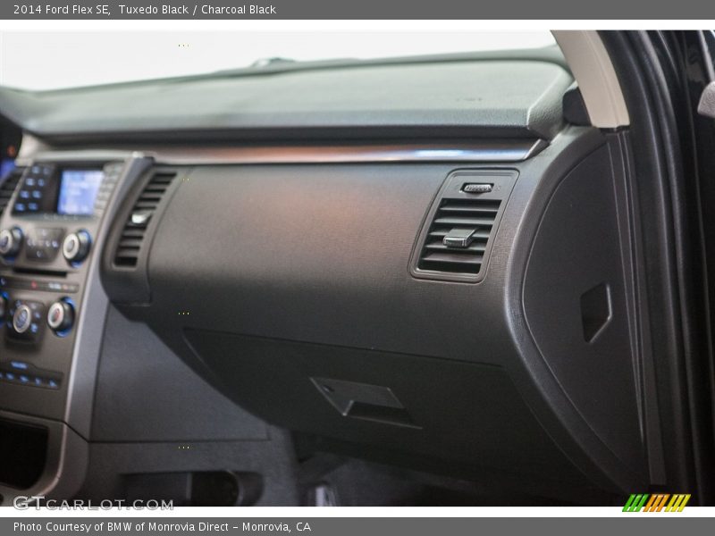 Tuxedo Black / Charcoal Black 2014 Ford Flex SE