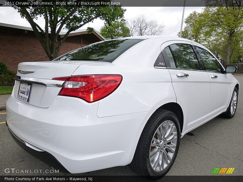 Bright White / Black/Light Frost Beige 2011 Chrysler 200 Limited