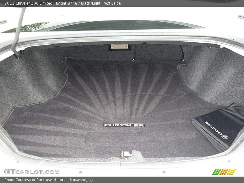 Bright White / Black/Light Frost Beige 2011 Chrysler 200 Limited