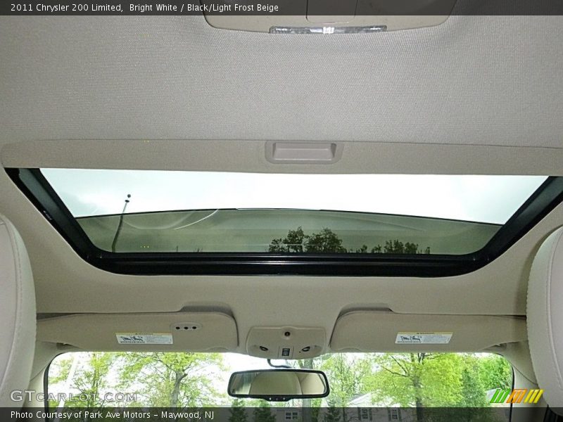 Bright White / Black/Light Frost Beige 2011 Chrysler 200 Limited