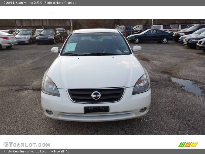 Satin White / Charcoal 2004 Nissan Altima 2.5 S
