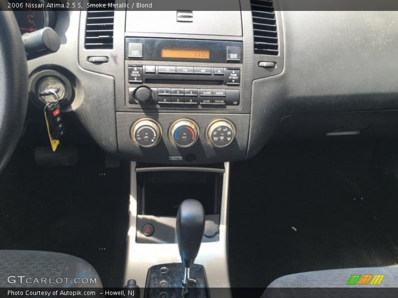 Smoke Metallic / Blond 2006 Nissan Altima 2.5 S