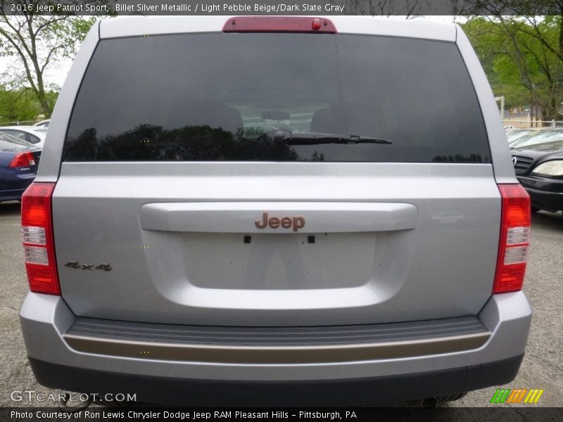 Billet Silver Metallic / Light Pebble Beige/Dark Slate Gray 2016 Jeep Patriot Sport