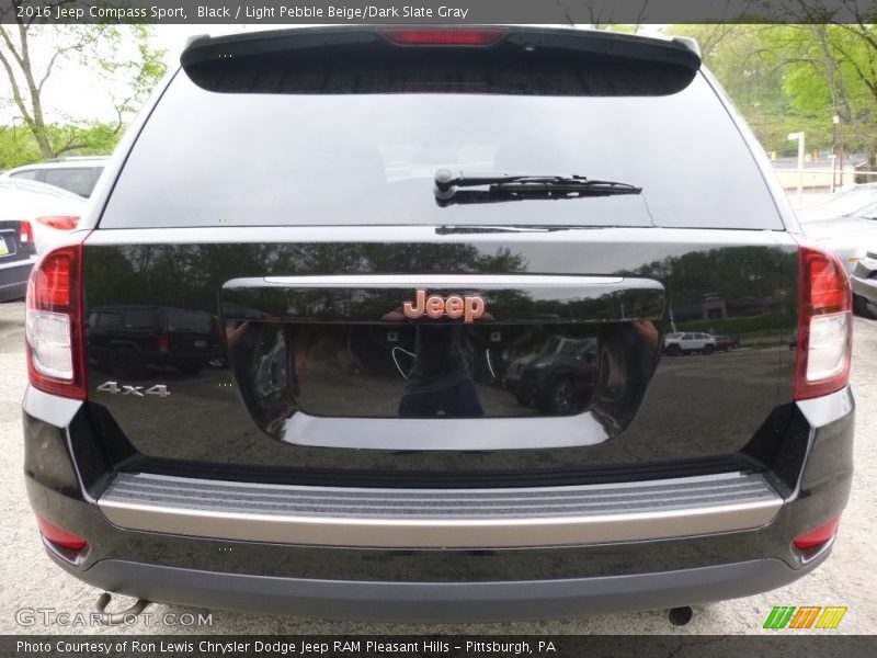 Black / Light Pebble Beige/Dark Slate Gray 2016 Jeep Compass Sport