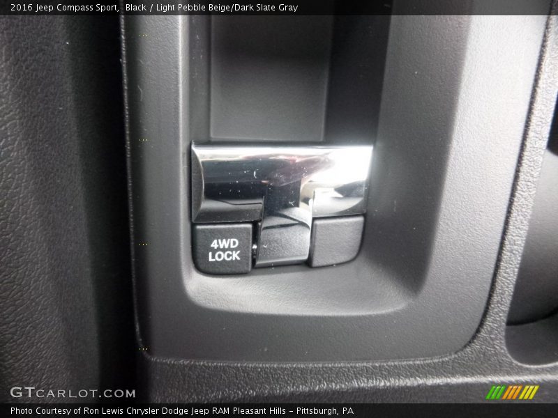 Black / Light Pebble Beige/Dark Slate Gray 2016 Jeep Compass Sport