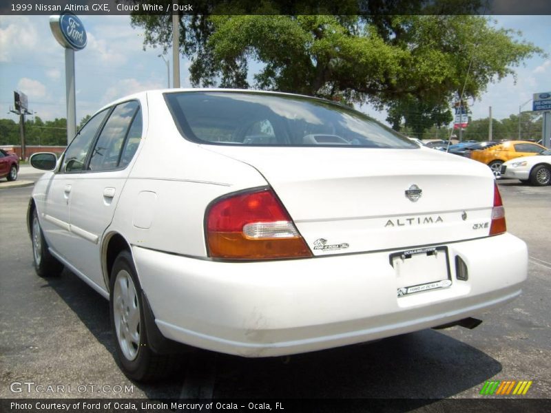 Cloud White / Dusk 1999 Nissan Altima GXE