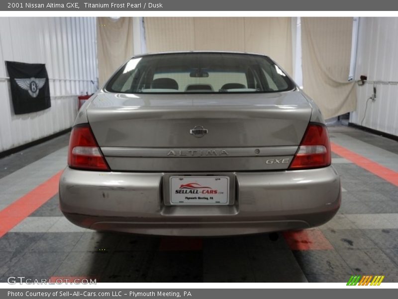 Titanium Frost Pearl / Dusk 2001 Nissan Altima GXE