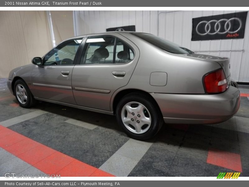 Titanium Frost Pearl / Dusk 2001 Nissan Altima GXE