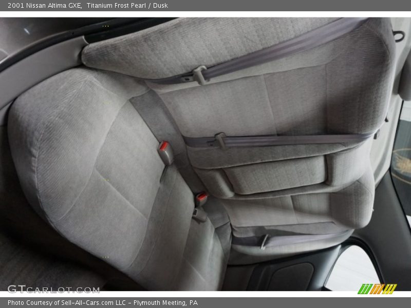 Titanium Frost Pearl / Dusk 2001 Nissan Altima GXE