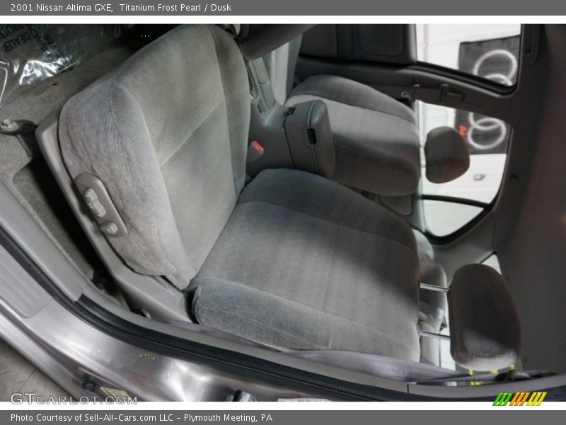 Titanium Frost Pearl / Dusk 2001 Nissan Altima GXE