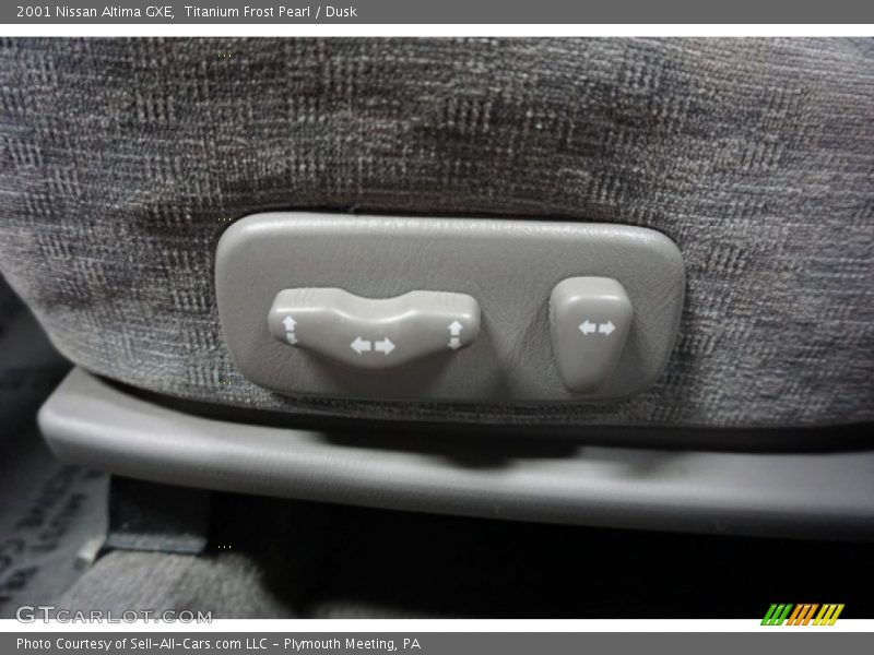 Titanium Frost Pearl / Dusk 2001 Nissan Altima GXE
