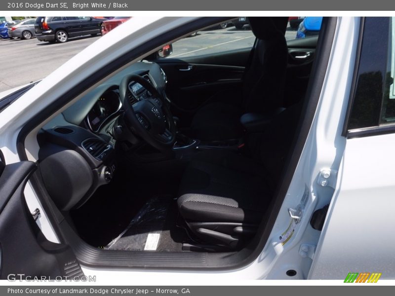 Bright White / Black 2016 Dodge Dart SE