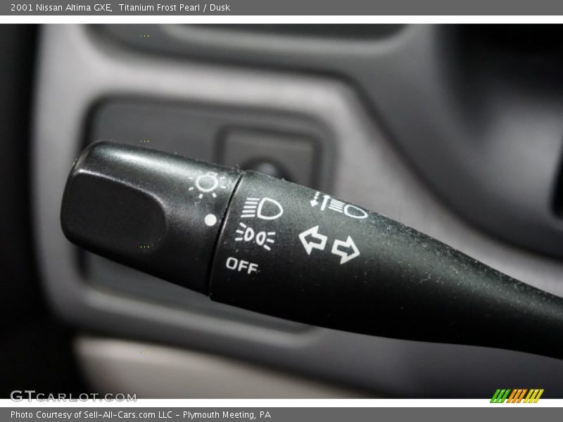 Titanium Frost Pearl / Dusk 2001 Nissan Altima GXE