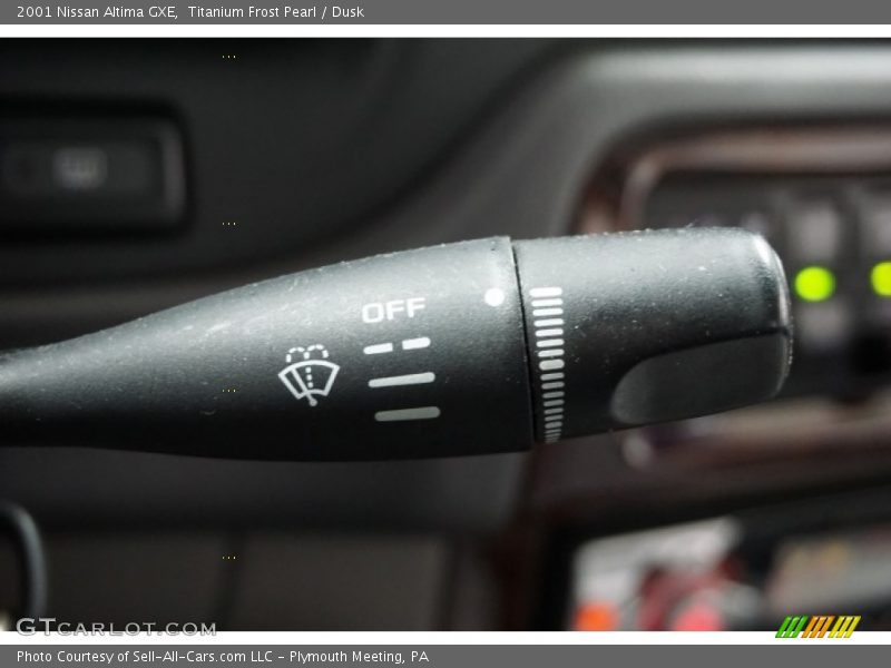 Titanium Frost Pearl / Dusk 2001 Nissan Altima GXE