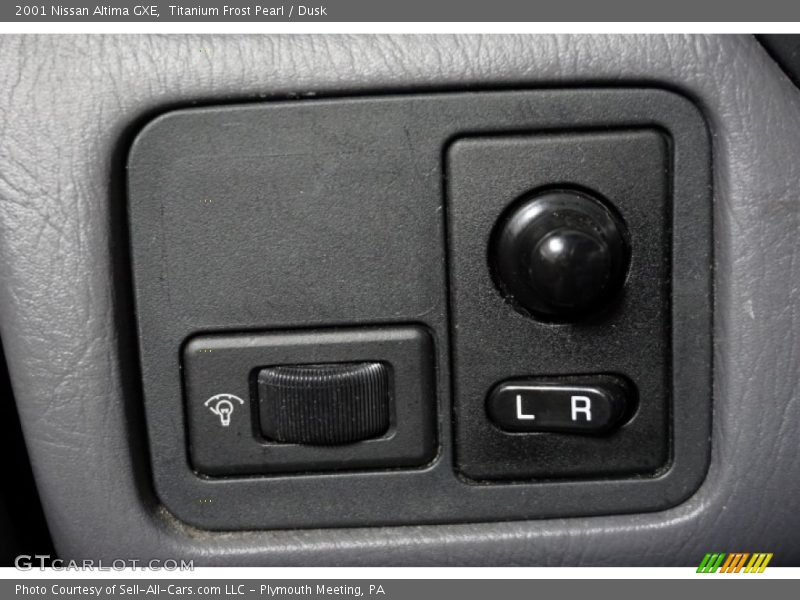 Titanium Frost Pearl / Dusk 2001 Nissan Altima GXE