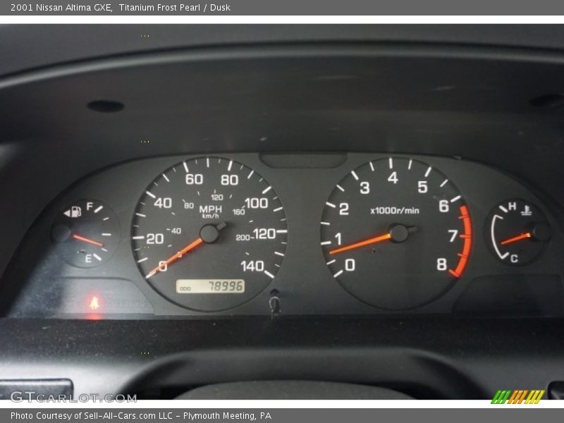 Titanium Frost Pearl / Dusk 2001 Nissan Altima GXE