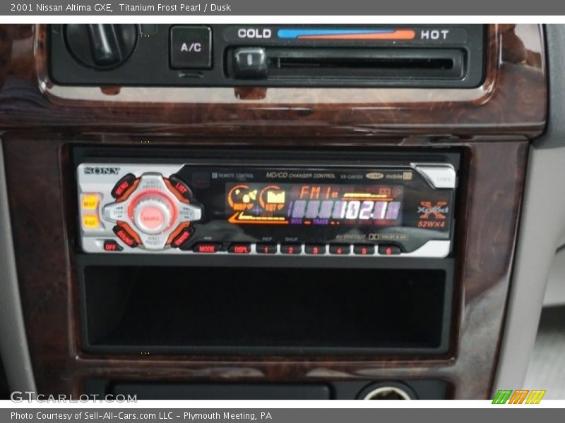 Titanium Frost Pearl / Dusk 2001 Nissan Altima GXE