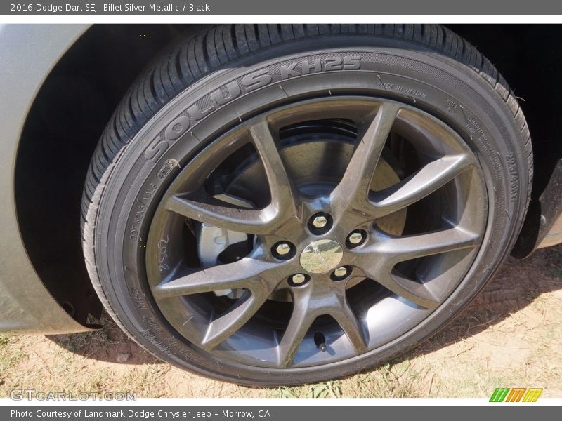 Billet Silver Metallic / Black 2016 Dodge Dart SE