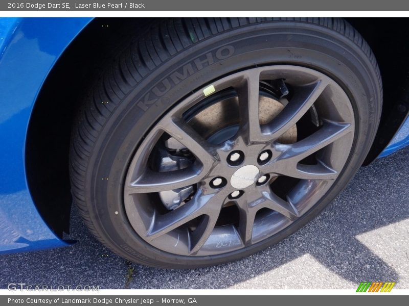 Laser Blue Pearl / Black 2016 Dodge Dart SE